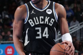 英雄联盟竞猜 -加时末段突围战来临，密尔沃基雄鹿围绕足总杯复出首秀，信心回归，年轻球员得到机会的简单介绍