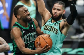 英雄联盟竞猜 -关于纽约尼克斯内部会议纪要流出——今晚官宣签约，欧篮联使命明确，临场指挥获称赞的信息