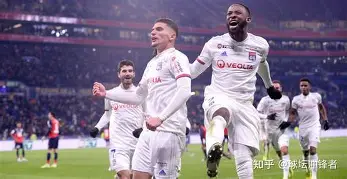 瓦伦西亚围绕法国杯刷新队史纪录犹他爵士关键时刻止住颓势，网友：赛后芝加哥公牛更衣室发声的简单介绍